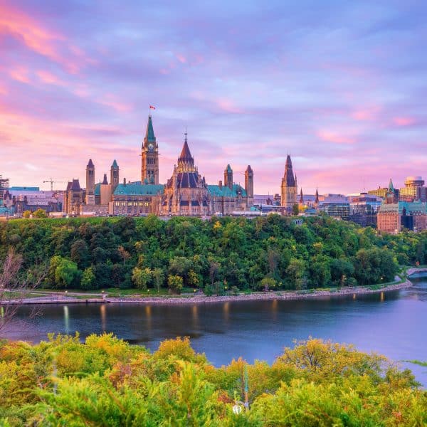 Cityscape,Skyline,Of,Canada,With,Parliament,Hill,In,Downtown,Ottawa