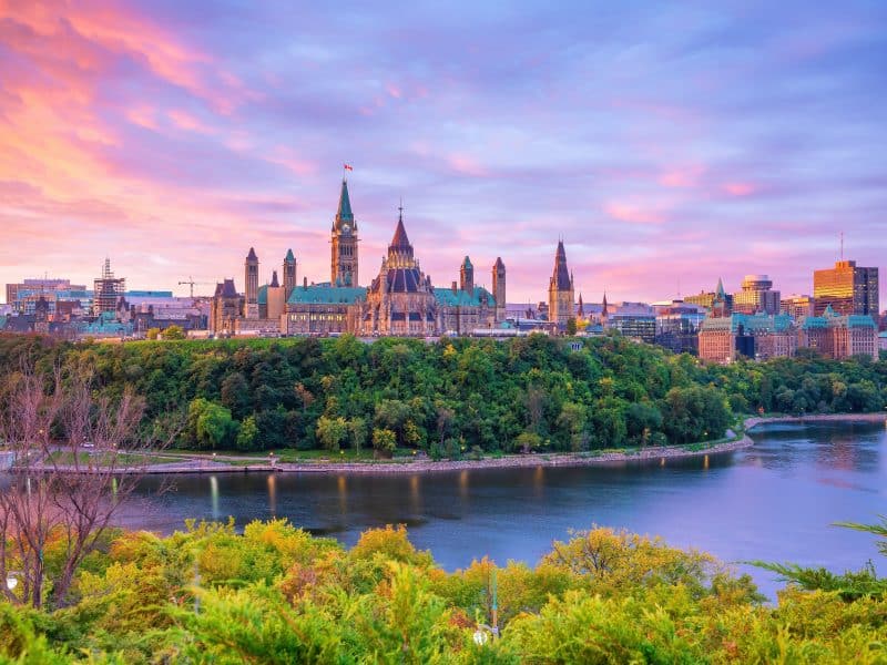 Cityscape,Skyline,Of,Canada,With,Parliament,Hill,In,Downtown,Ottawa